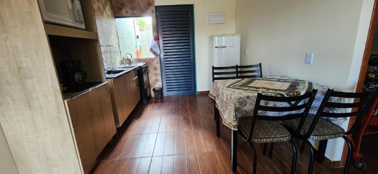 300M-Da Av Das Cataratas- Ar Condicionado - Estacionamento Privado Фос-ду-Игуасу Экстерьер фото