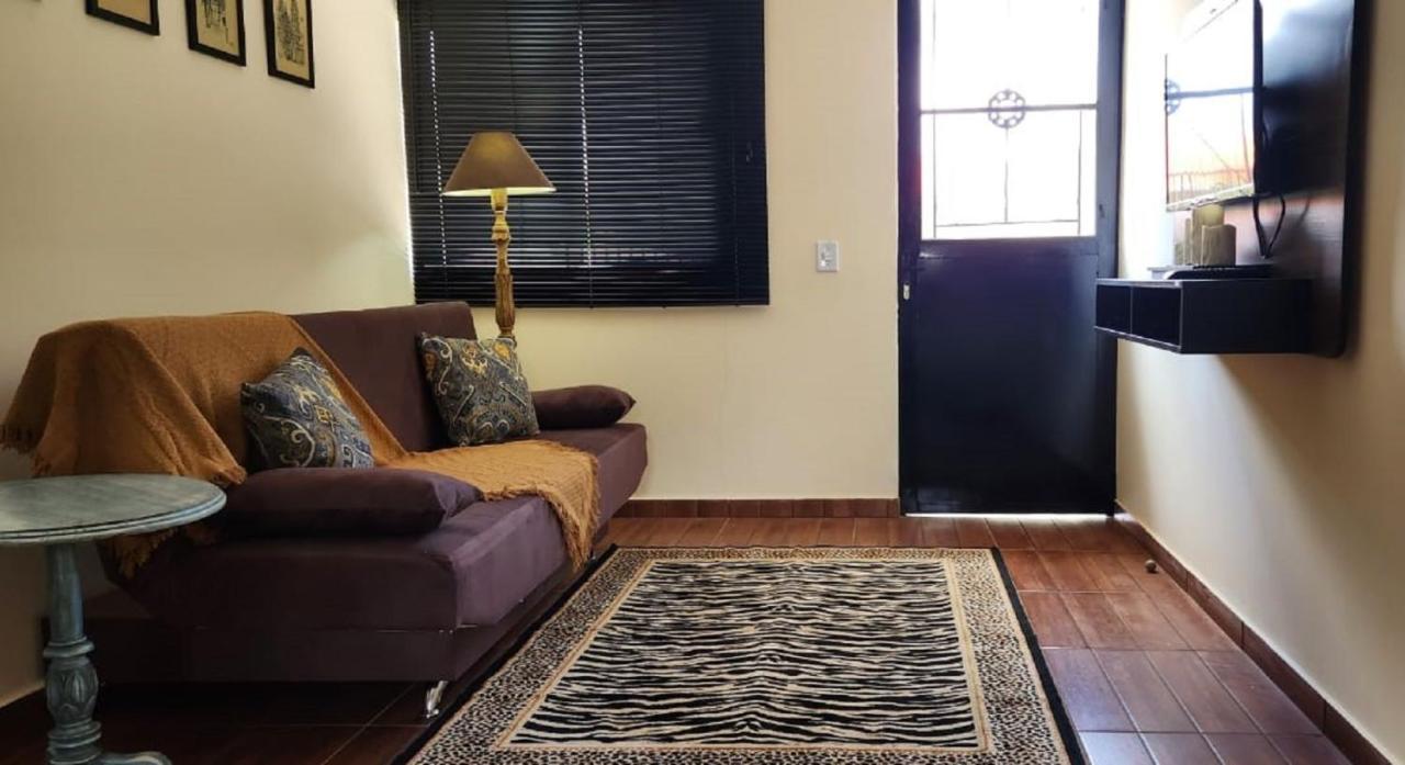 300M-Da Av Das Cataratas- Ar Condicionado - Estacionamento Privado Фос-ду-Игуасу Экстерьер фото