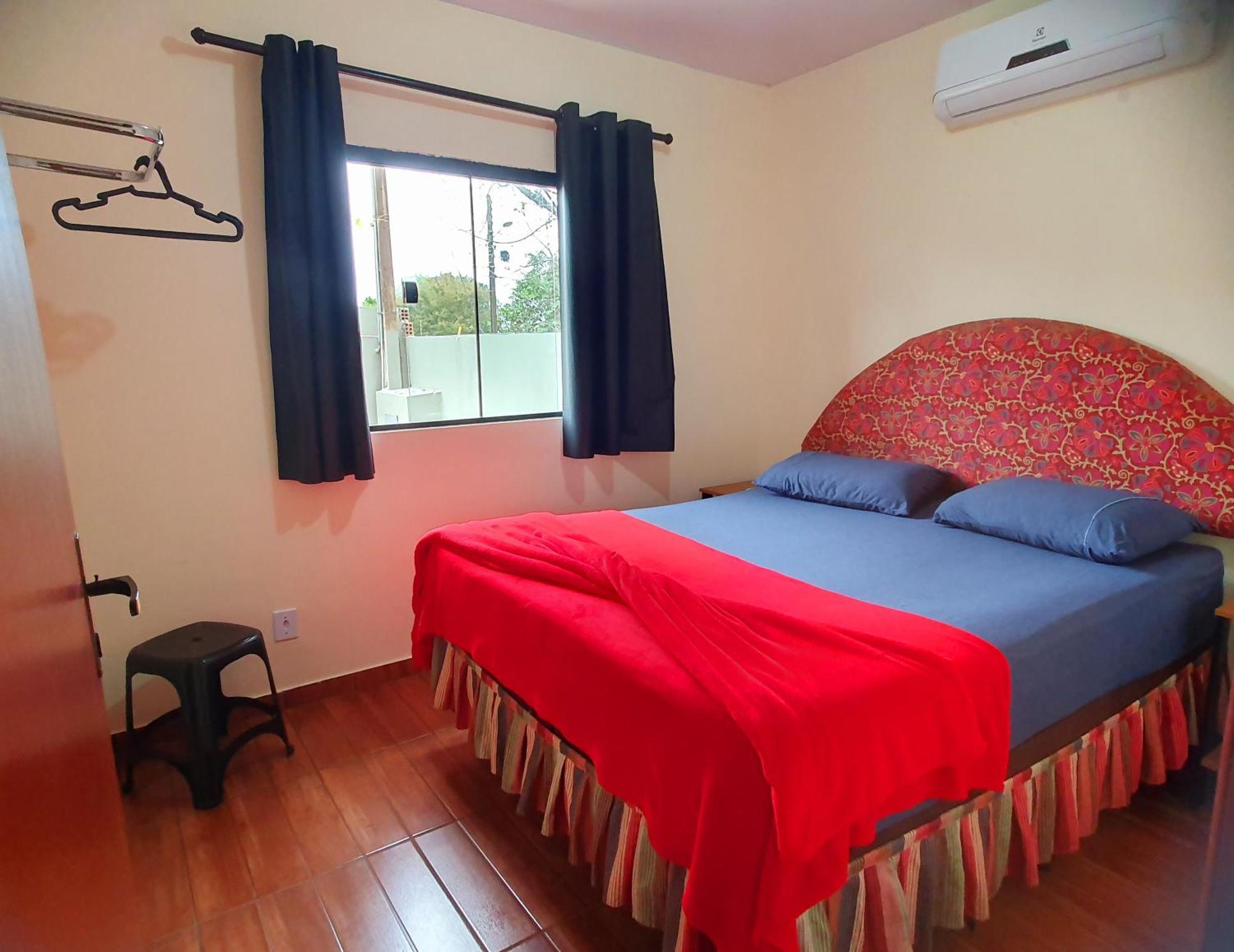 300M-Da Av Das Cataratas- Ar Condicionado - Estacionamento Privado Фос-ду-Игуасу Экстерьер фото
